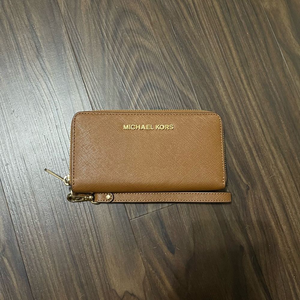 Michael Kors Wristlet Wallet